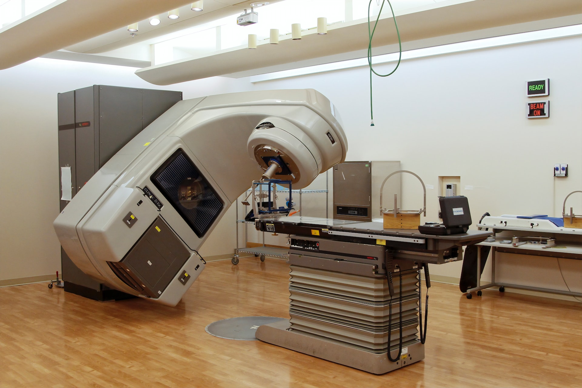Medical nuclear scanning machine in a hospital room